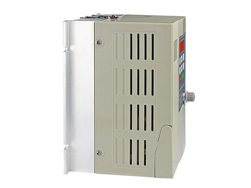 4000H通用變頻器，變頻器三相380V，變頻器廠家，電機(jī)變頻器